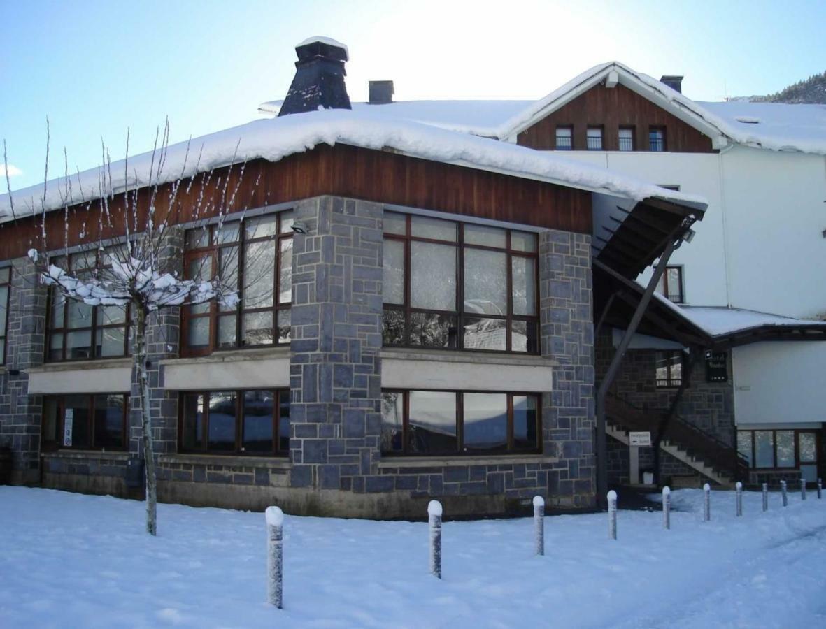 Hotel Y Apartamentos Snoe Isaba Exterior photo